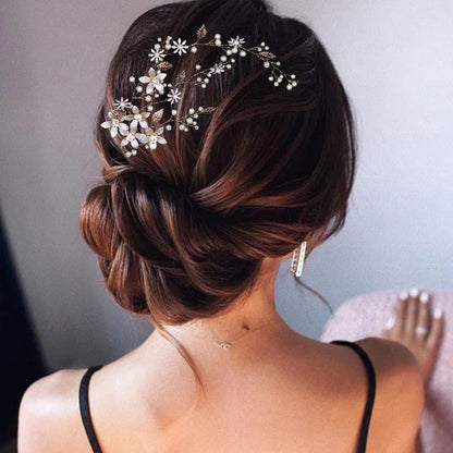 Accessoires coiffure mariée – peigne strass chignon élégant - vue de dos