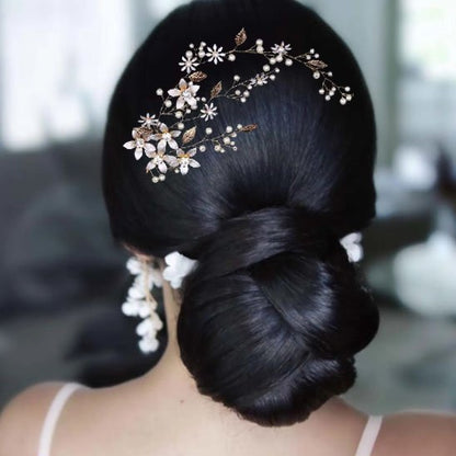 Peigne cheveux mariage fleurs et perles blanches – coiffure mariée
