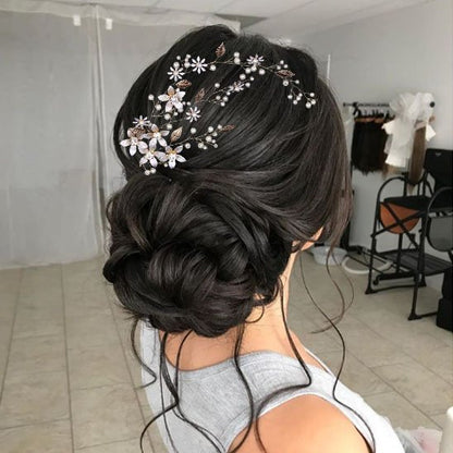 Peigne cheveux mariage strass et perles – coiffure mariée chignon